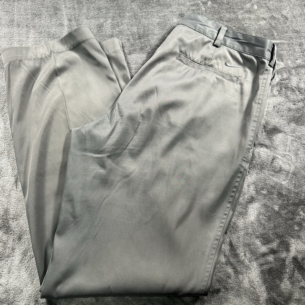 Nike Golf Pants MENS 36x32   Performance Dri Fit Spandex  Stretch Pleated Gray